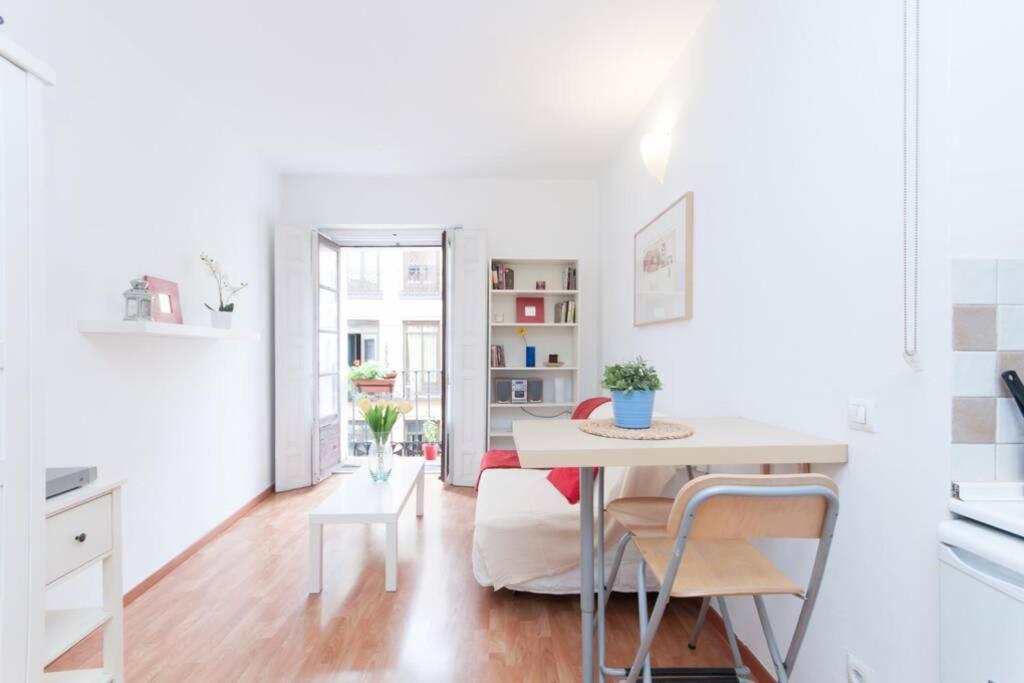 Estudio Magdalena, Pleno Centro De Madrid Exteriör bild
